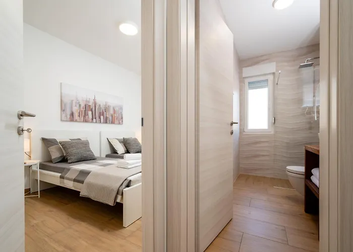 Sarana Apartment *