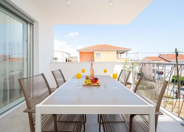 Sarana Apartment *