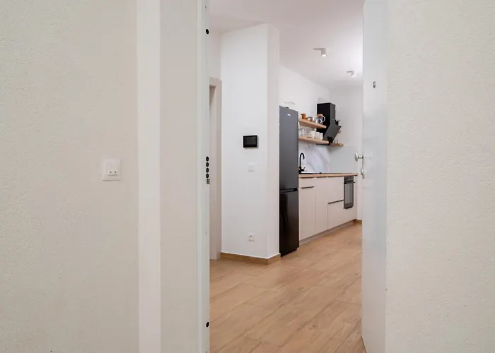Sarana Apartment *