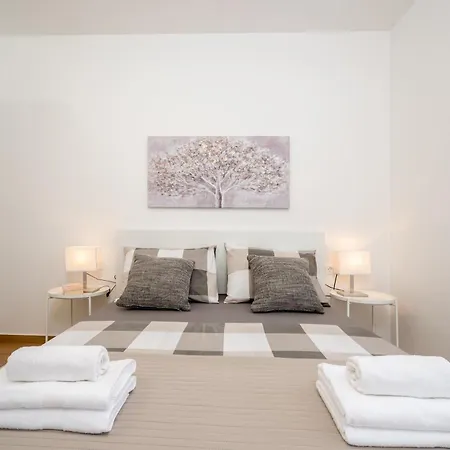Sarana Apartment
