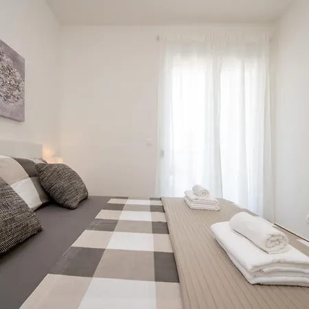 Sarana Trogir